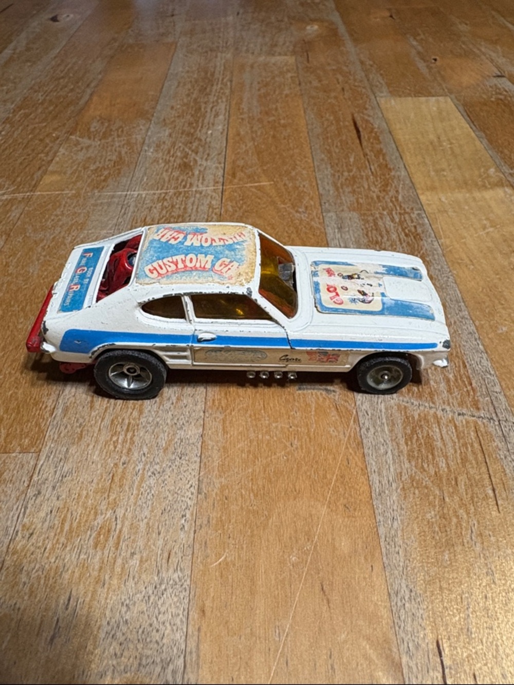 Vintage Corgi Whizzwheels Gloworm Capri